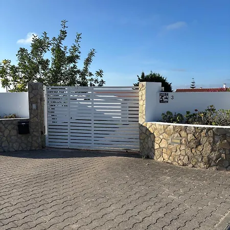 Quiet Modern Countryside With Private Pool Near Lisbon Villa